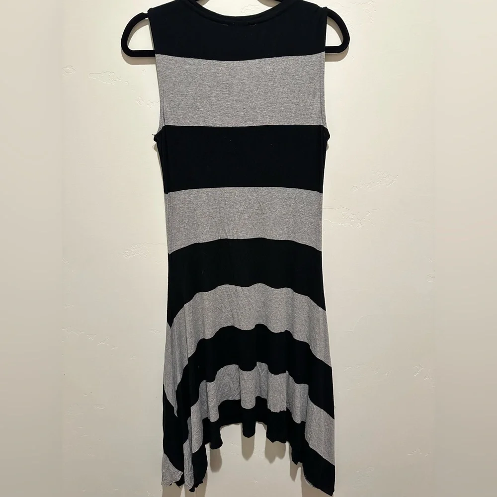 Vince Camuto dress size S - Picture 2 of 6